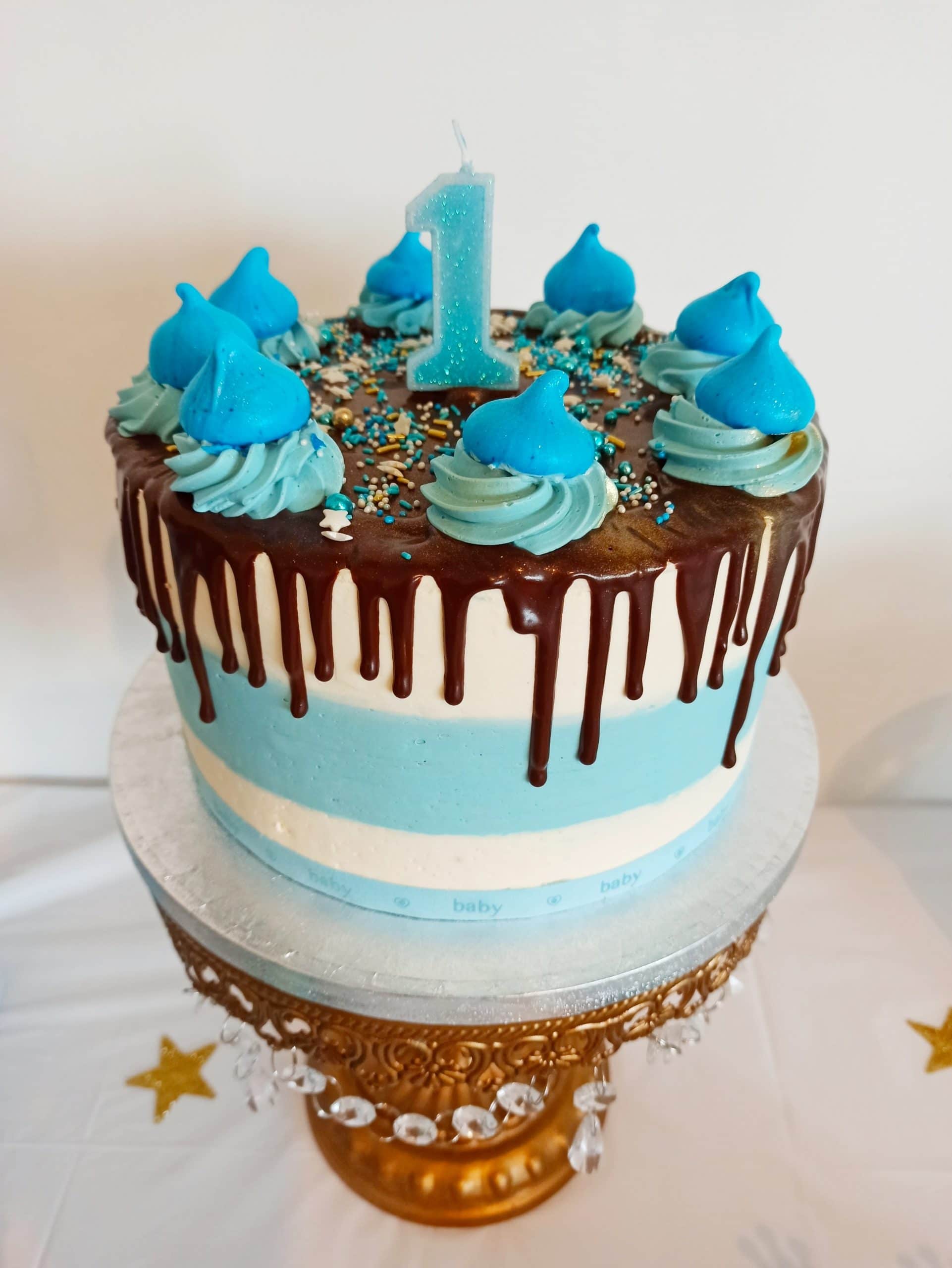 Drip Cake (10 à 12 parts) Récréa Cakes Drip Cake (10 à 12 parts) Récréa Cakes
